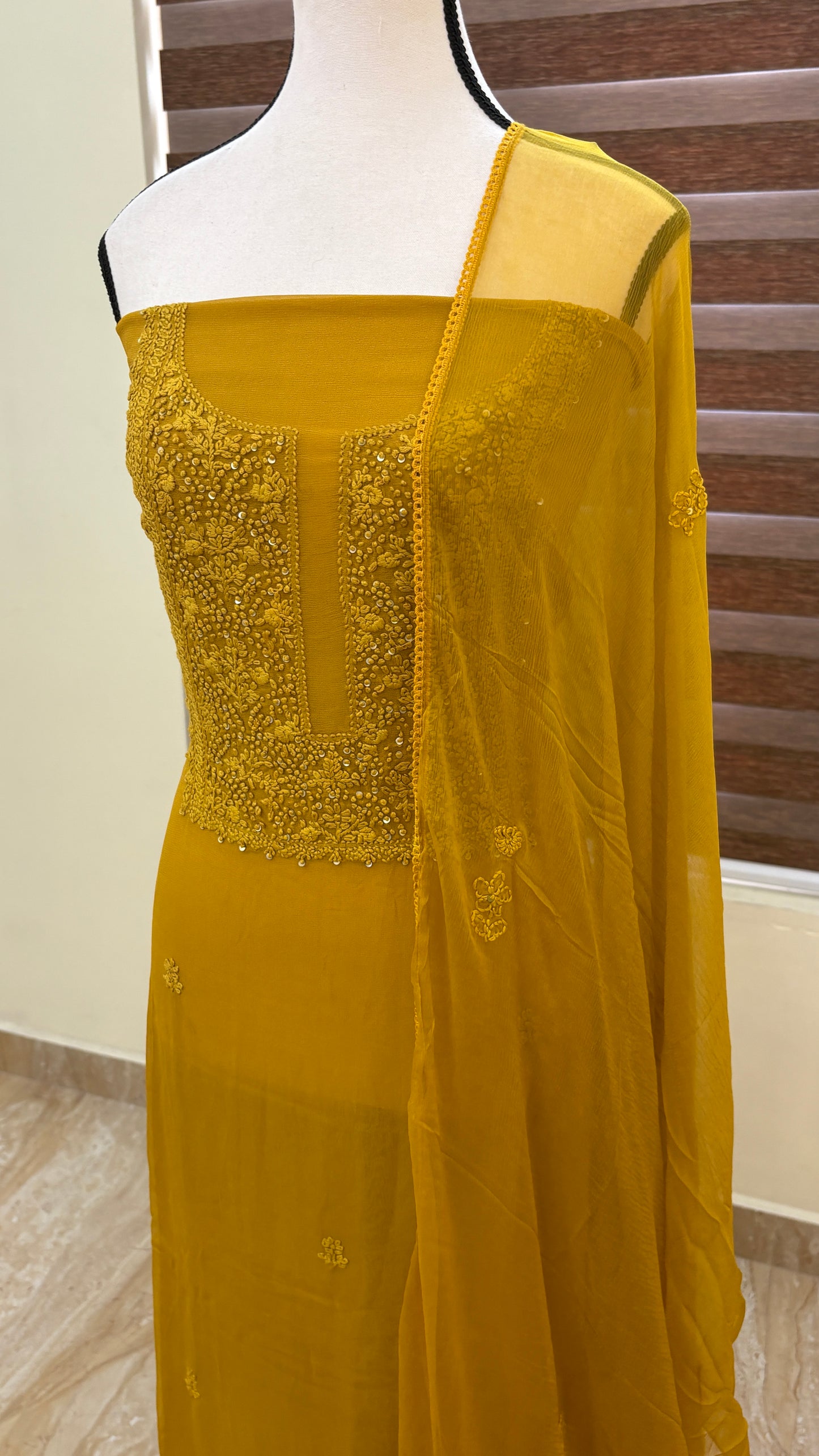Lucknowi salwar set