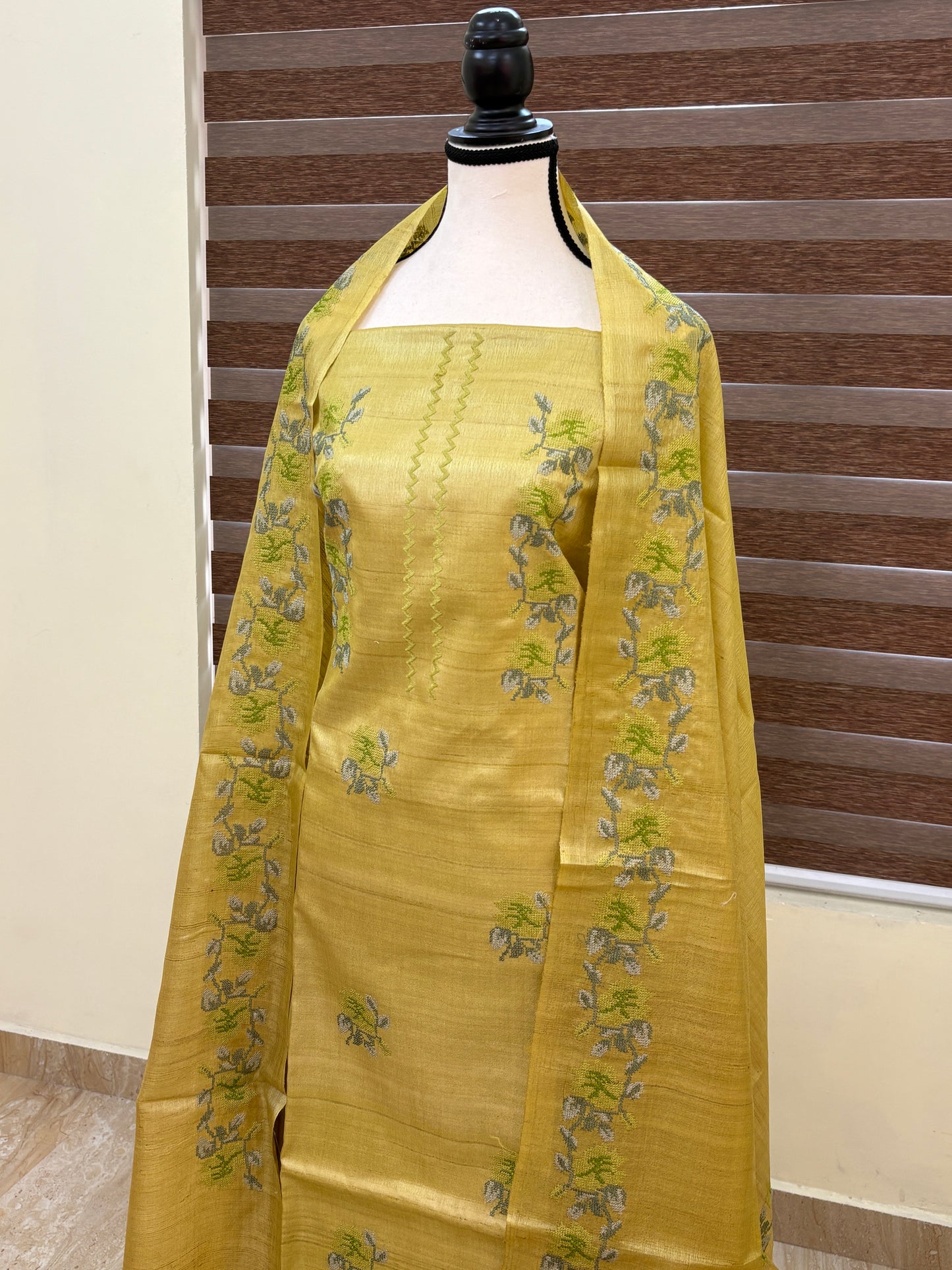 Tussar silk set