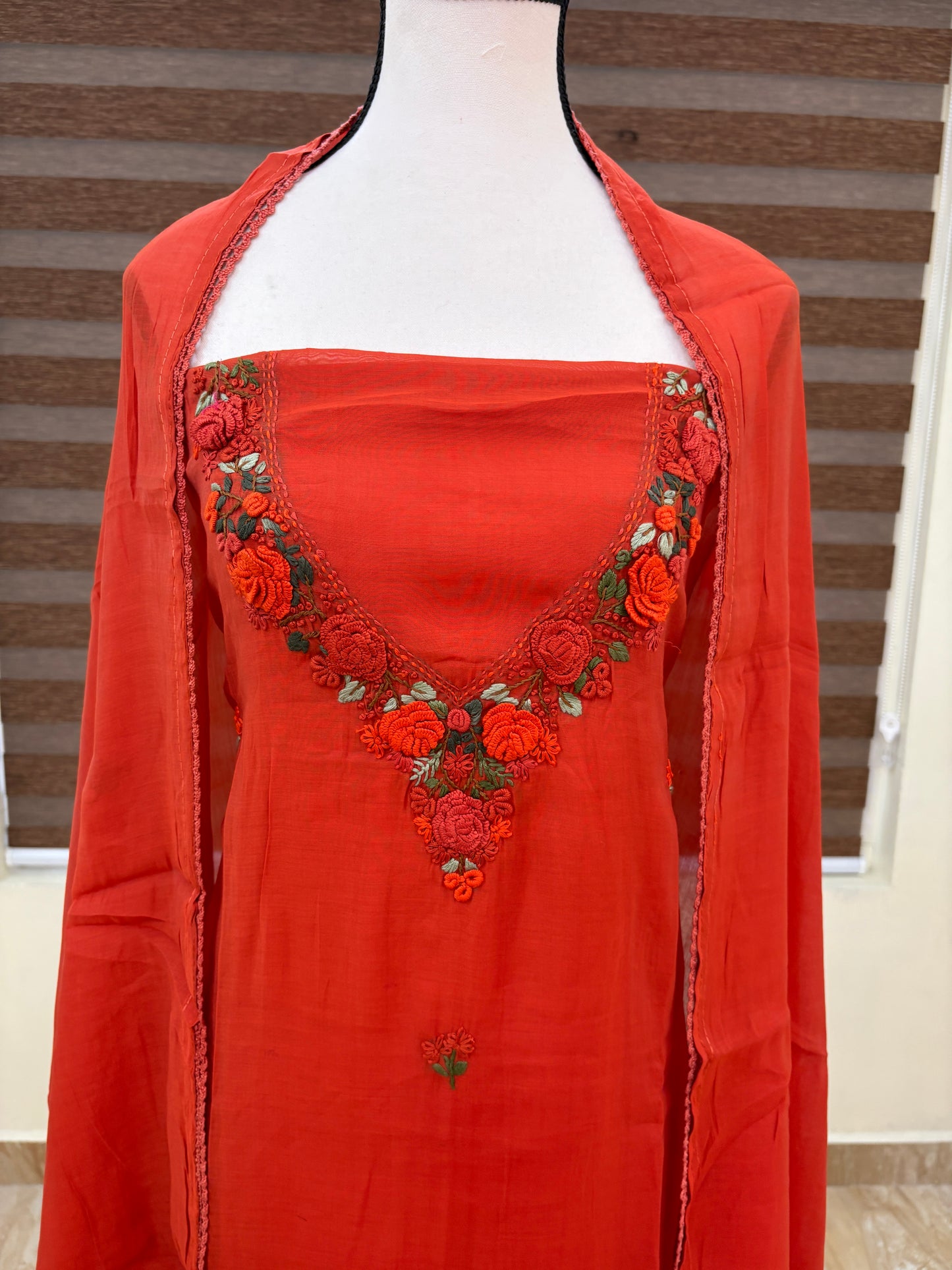 Hand embroidery set
