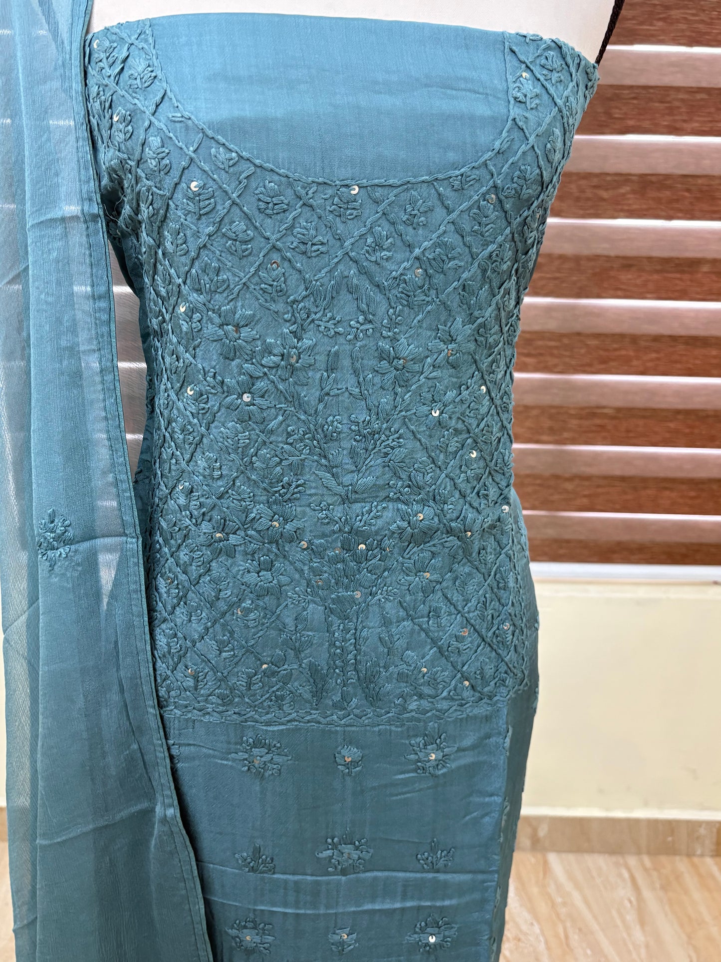 Lucknowi set