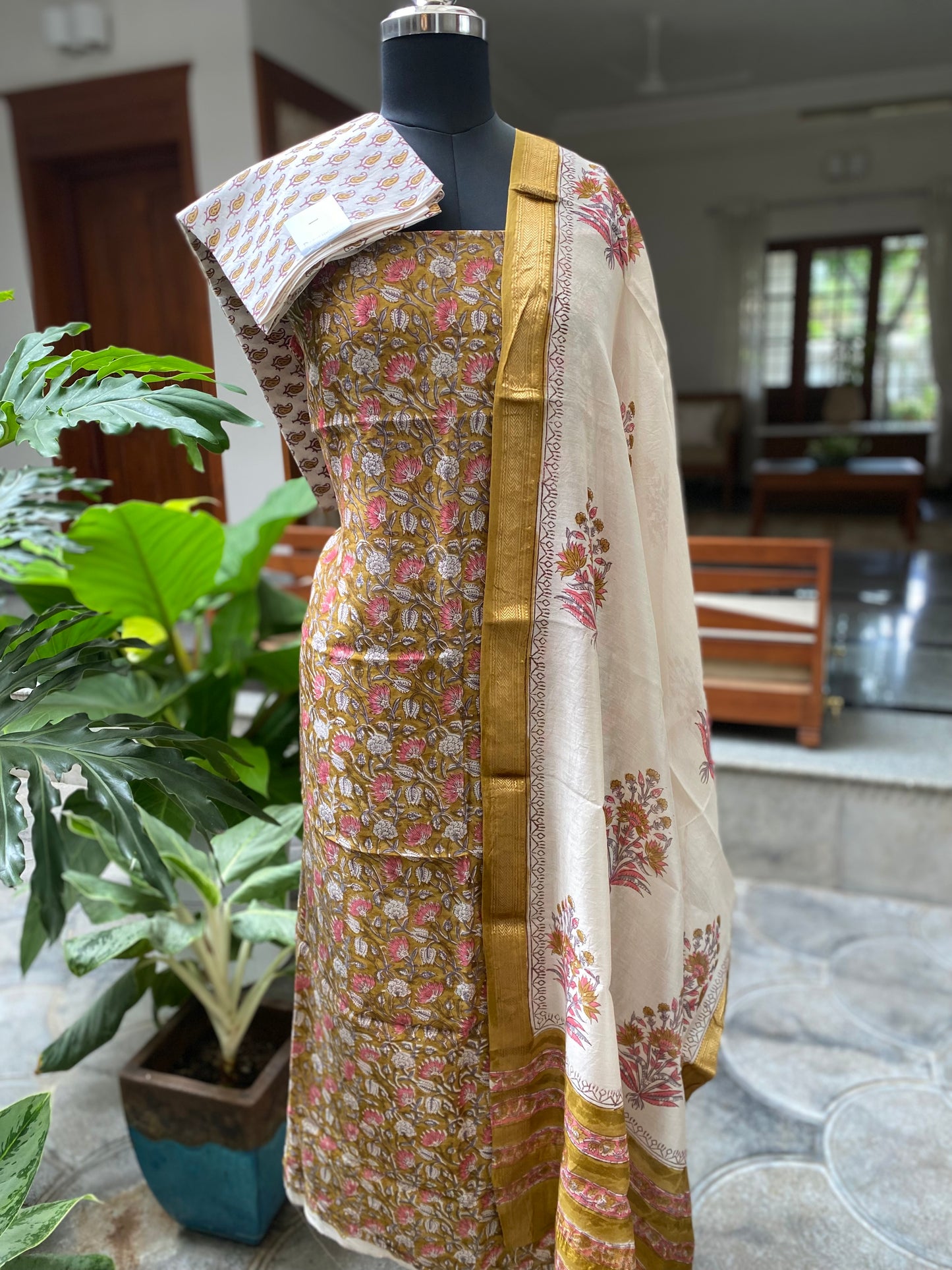 PA-A-125 Maheshwari silk