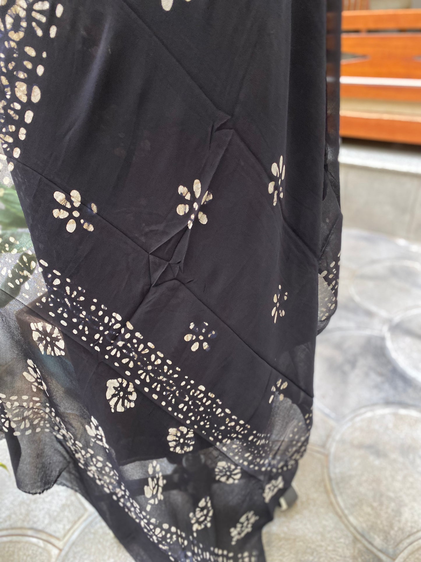 PA-E-129 Georgette Batik Black
