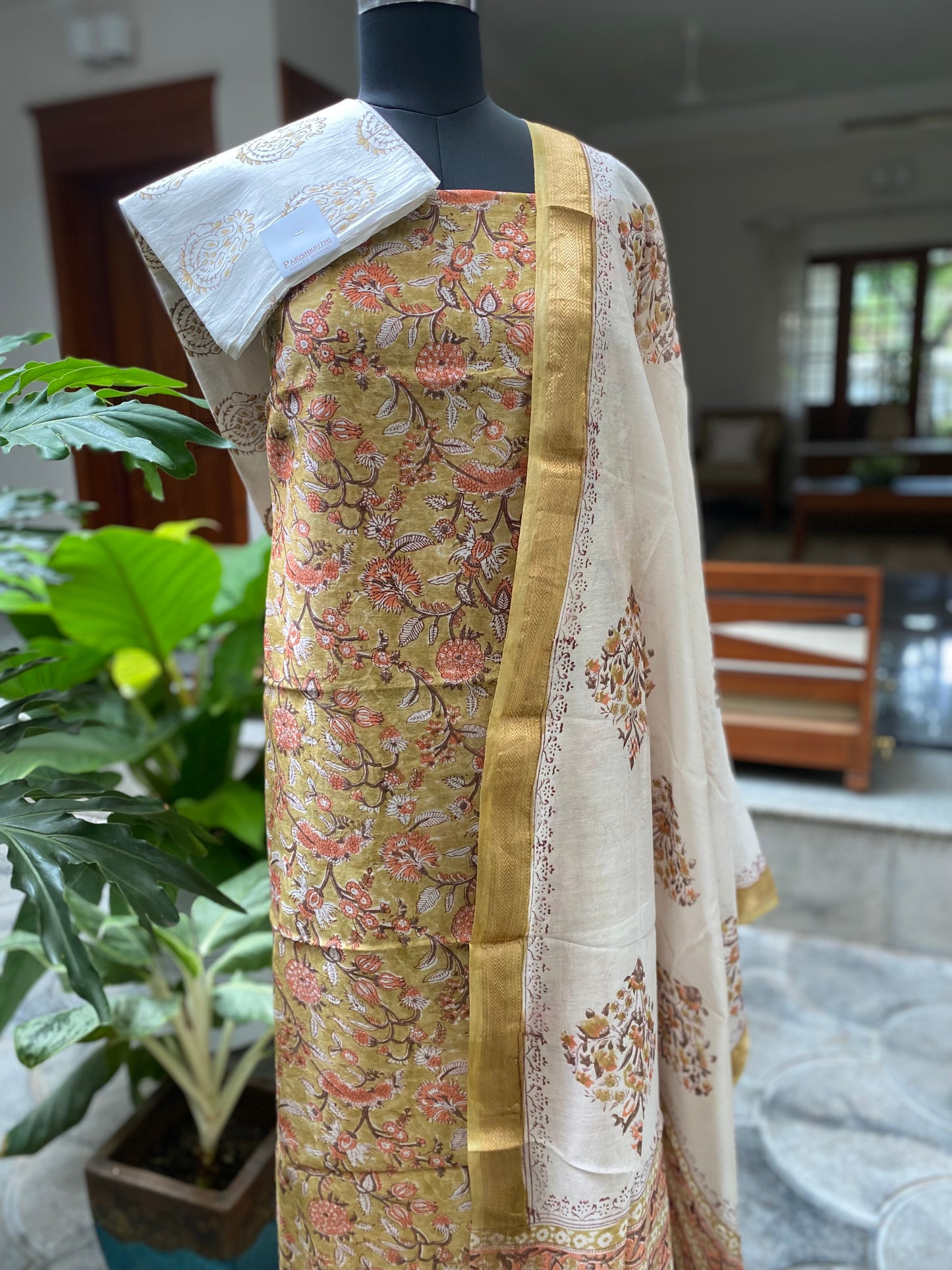PA-A-125 Maheswari silk