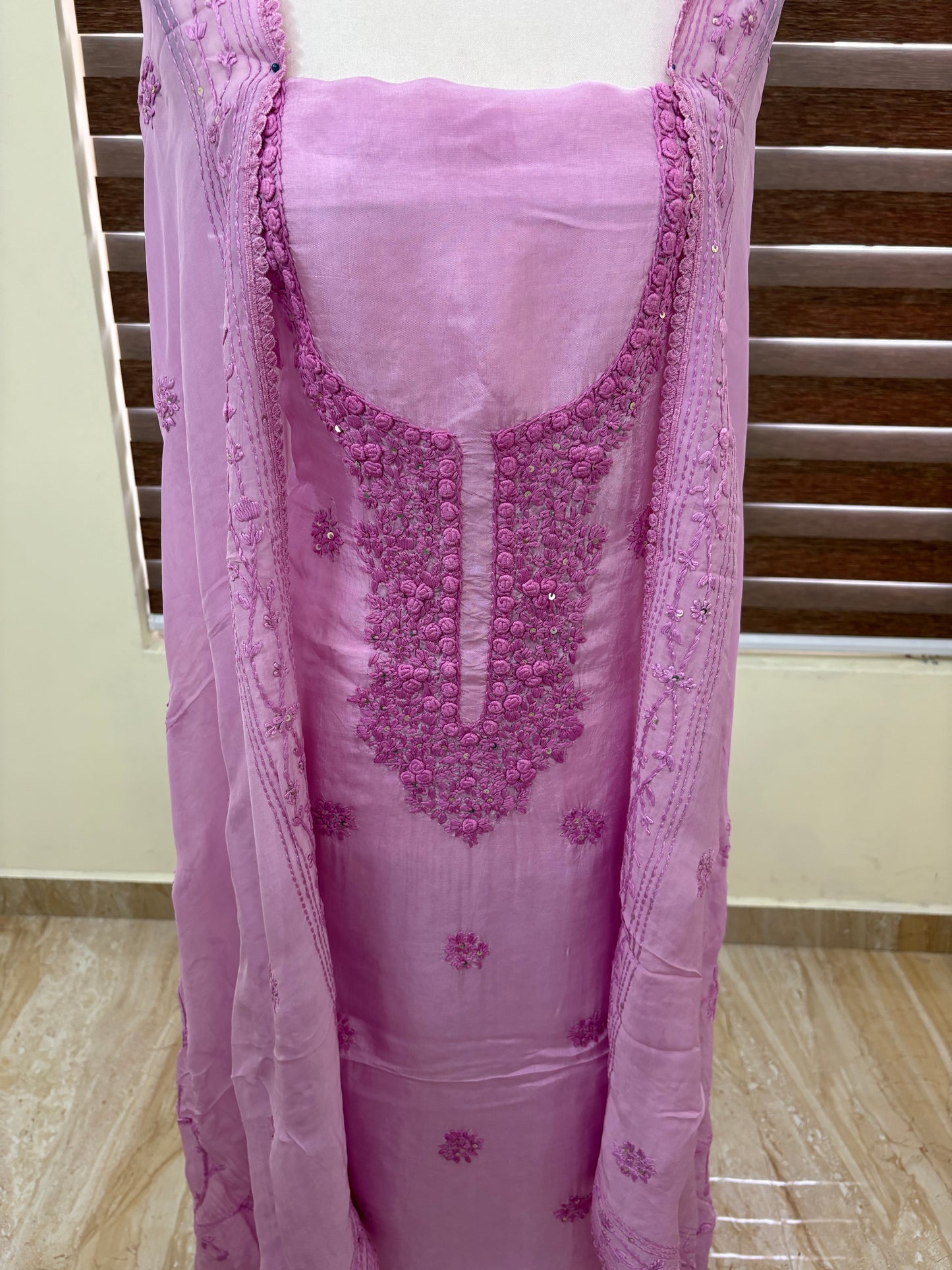 Lucknowi set
