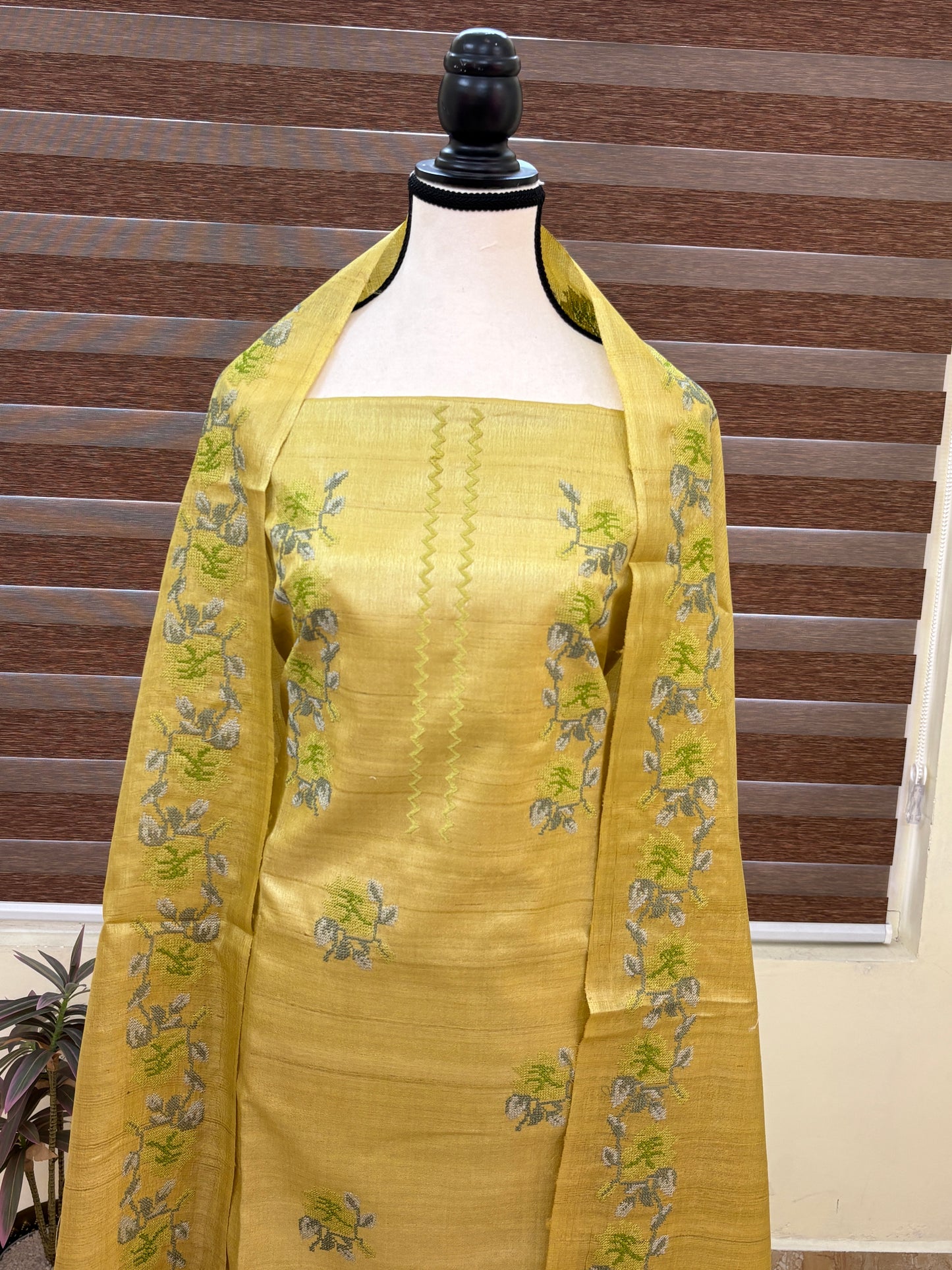 Tussar silk set