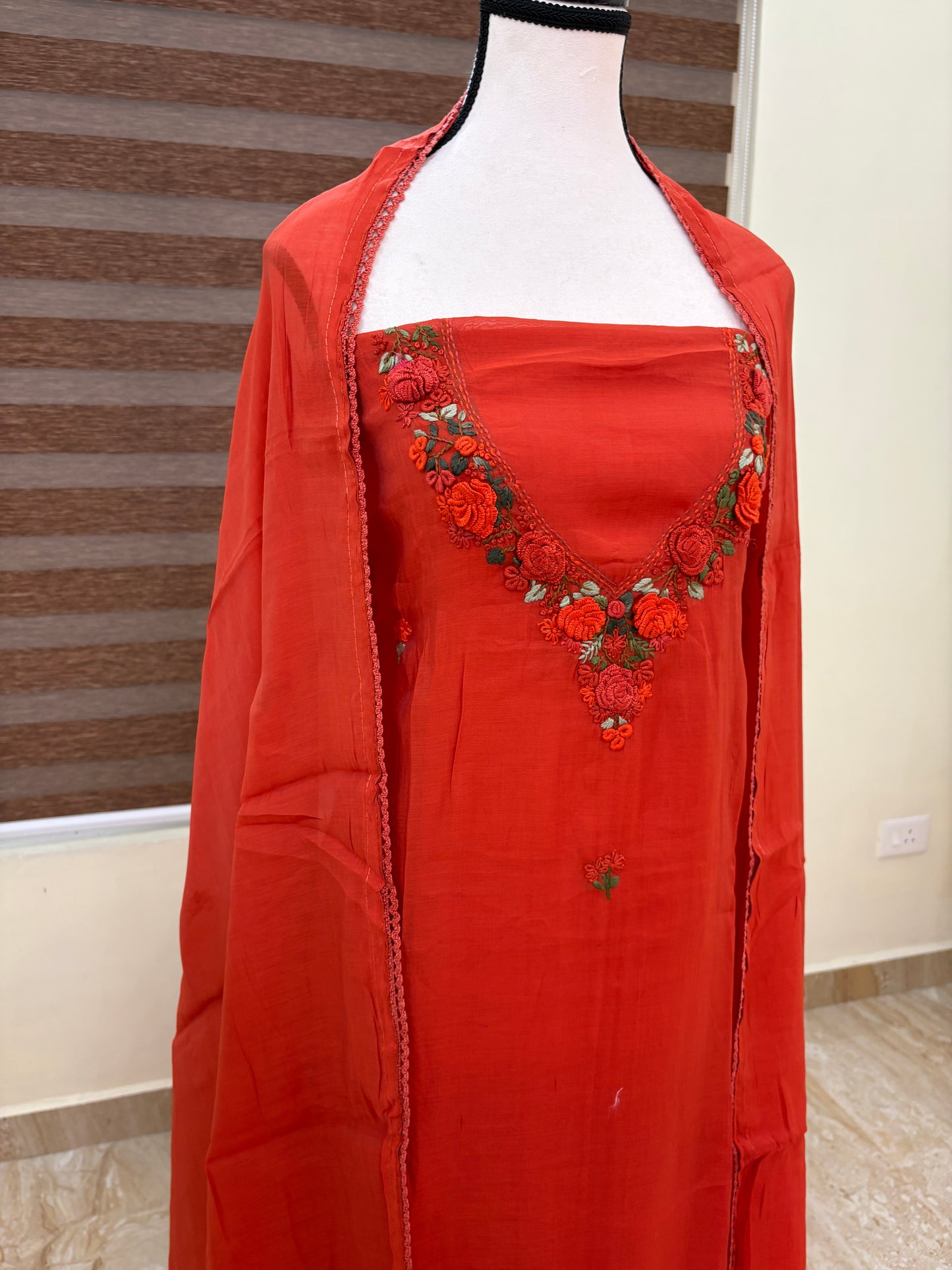 Hand embroidery set