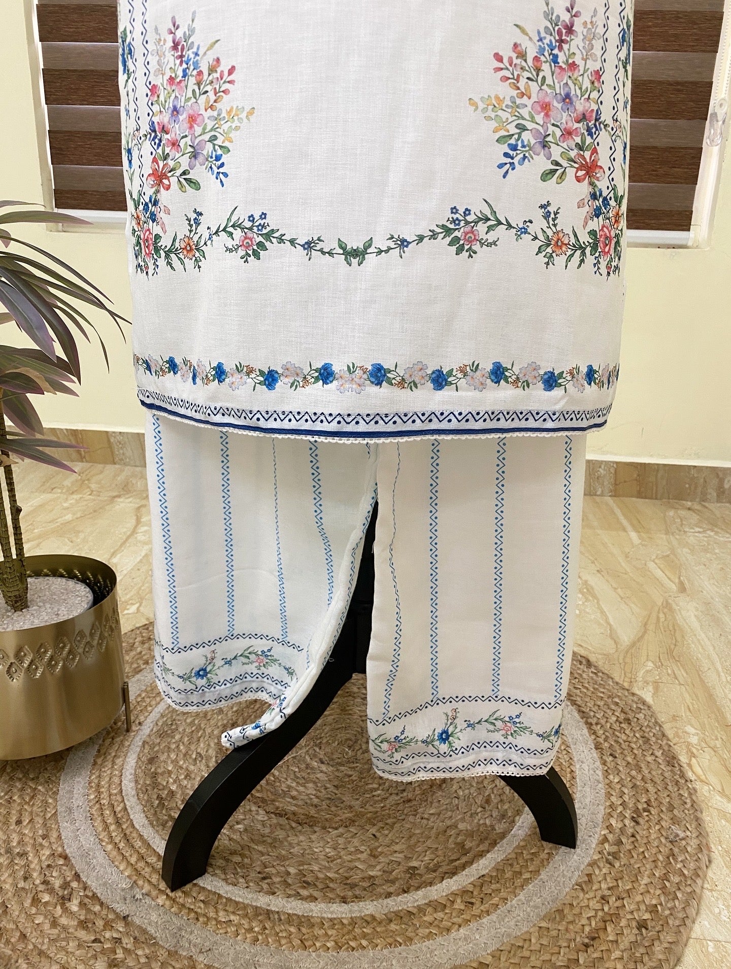 Tiya (white)