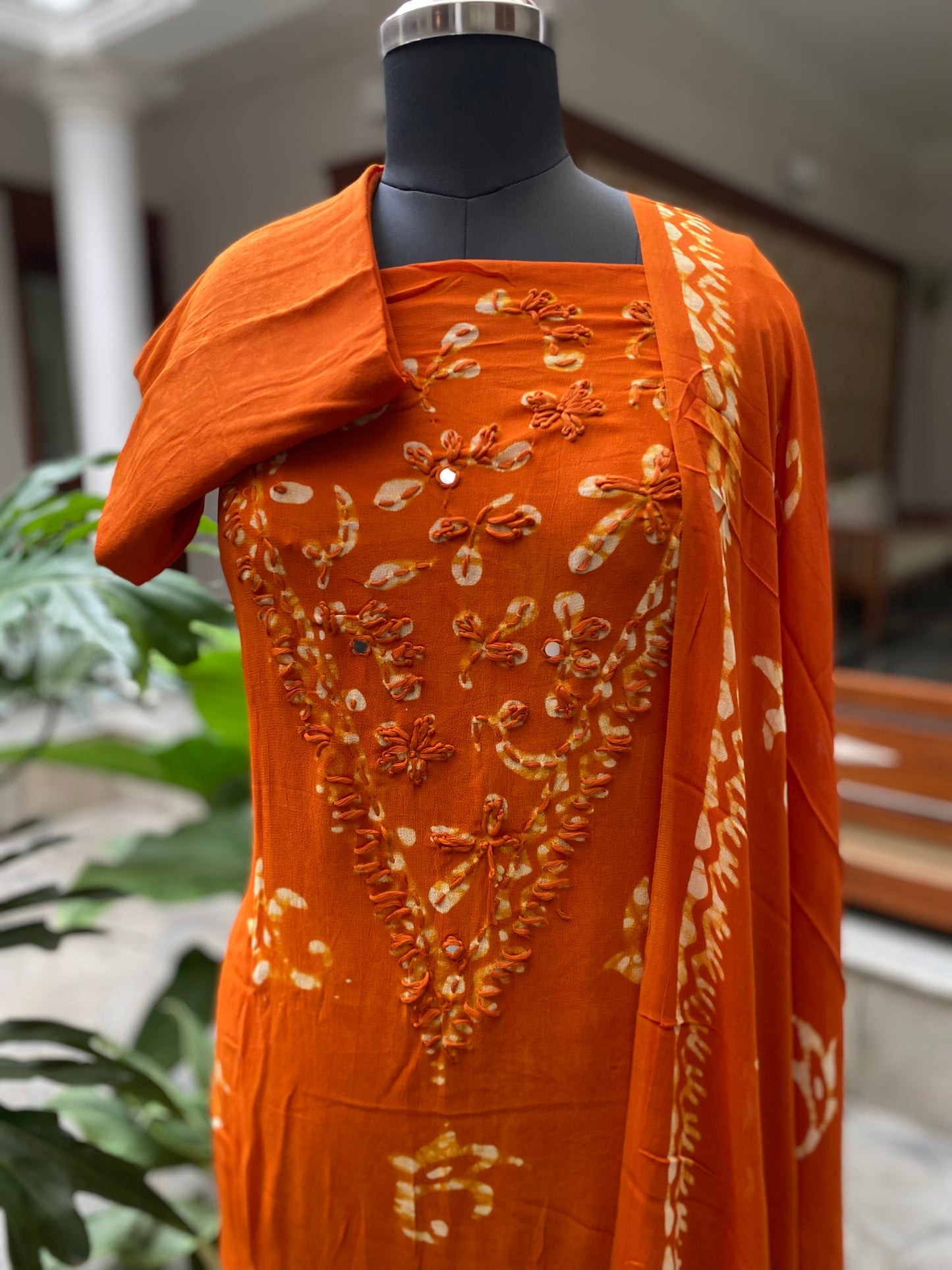 PA-E-129 Georgette Batik