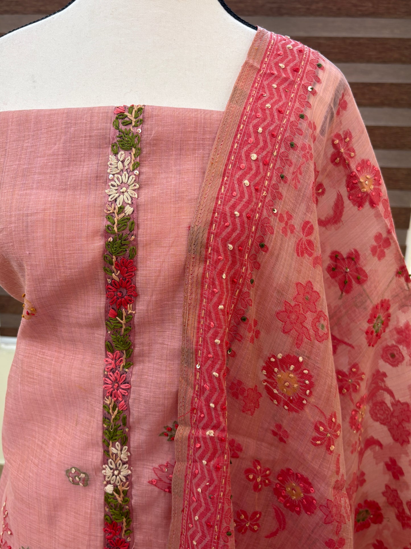 Hand embroidery set