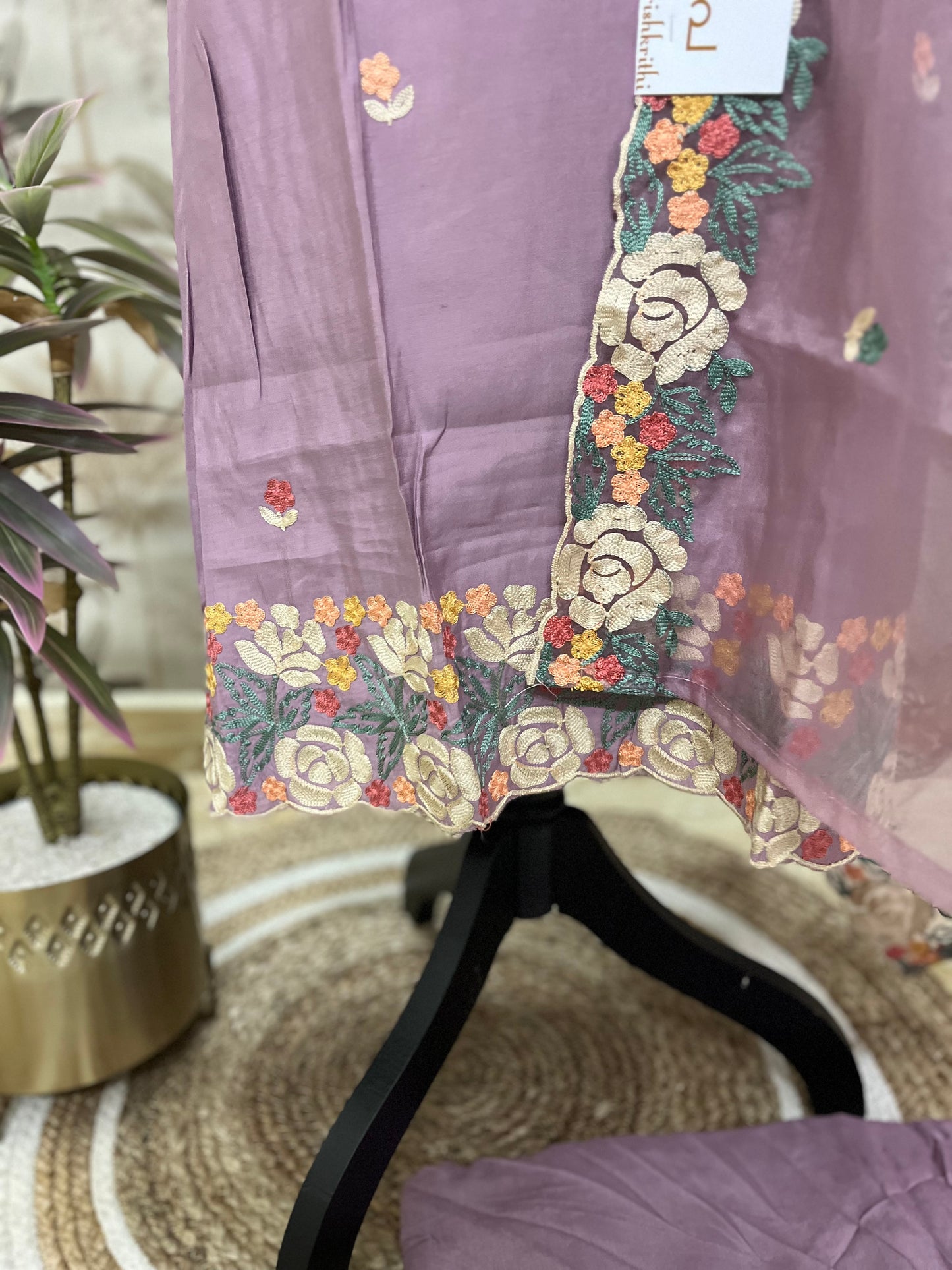 Machine work embroidery