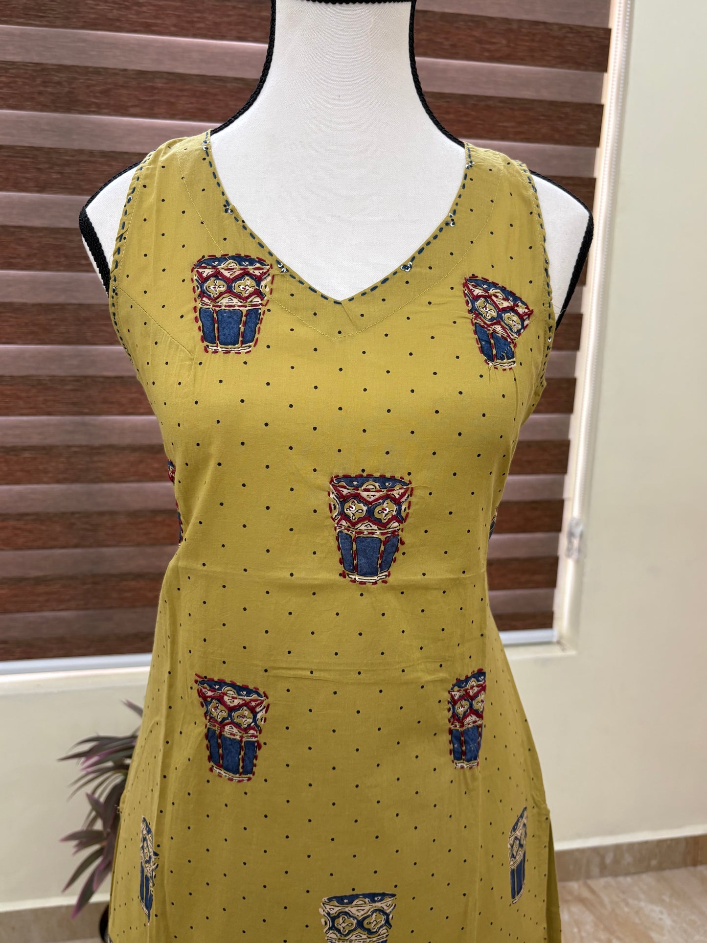 Chai (yellow)