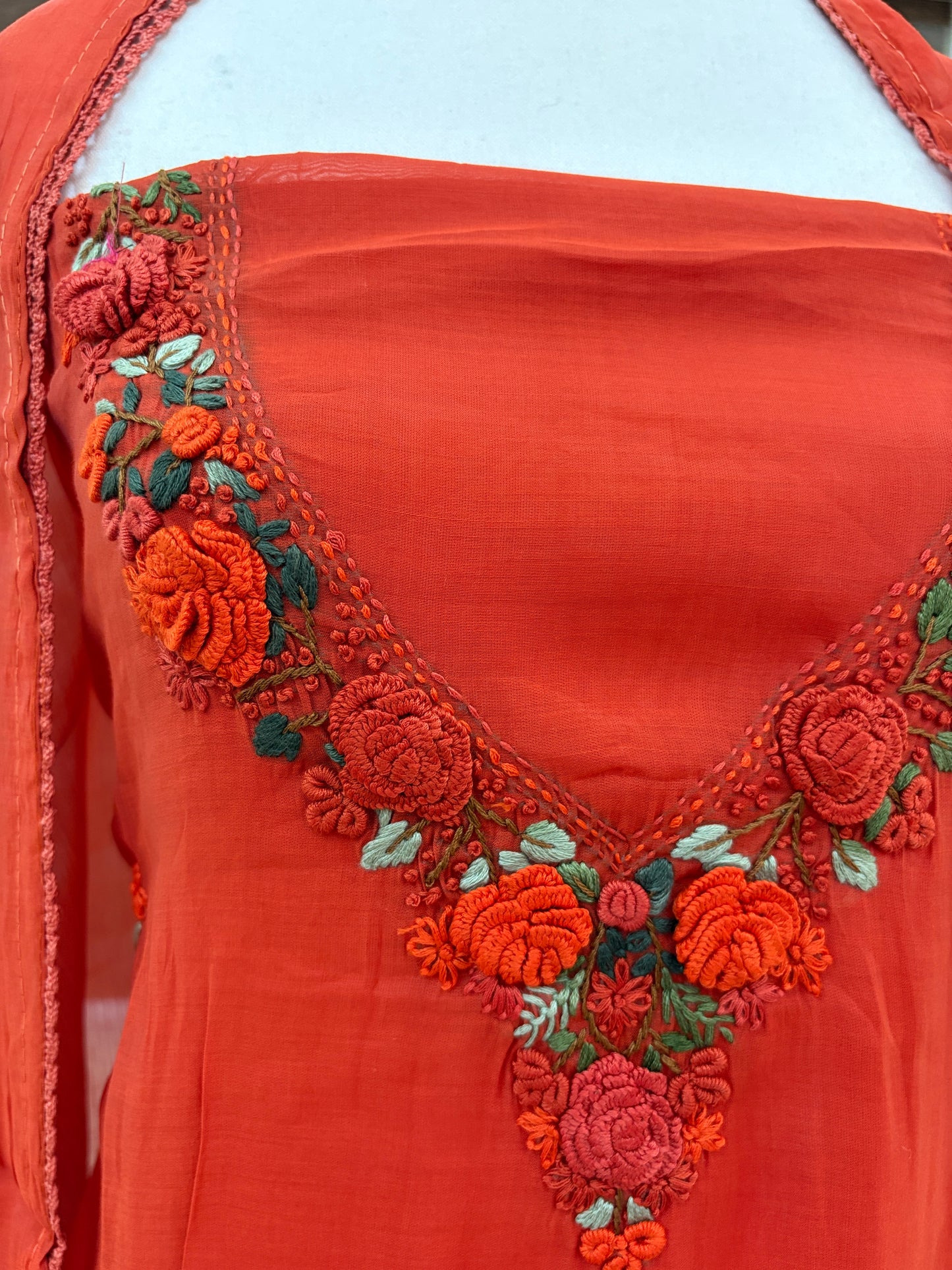 Hand embroidery set